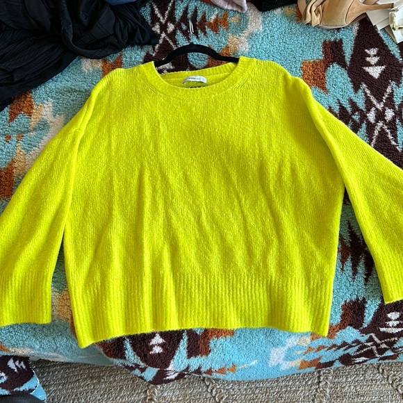 Zara Yellow Neon Knit Sweater Large - Picture 1 of 4